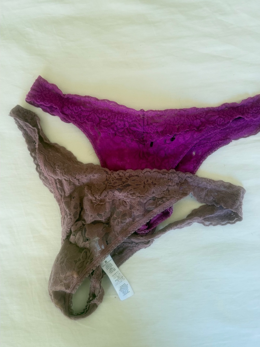 Hanky Panky Lace WW Thong Bundle in Violet & Taupe